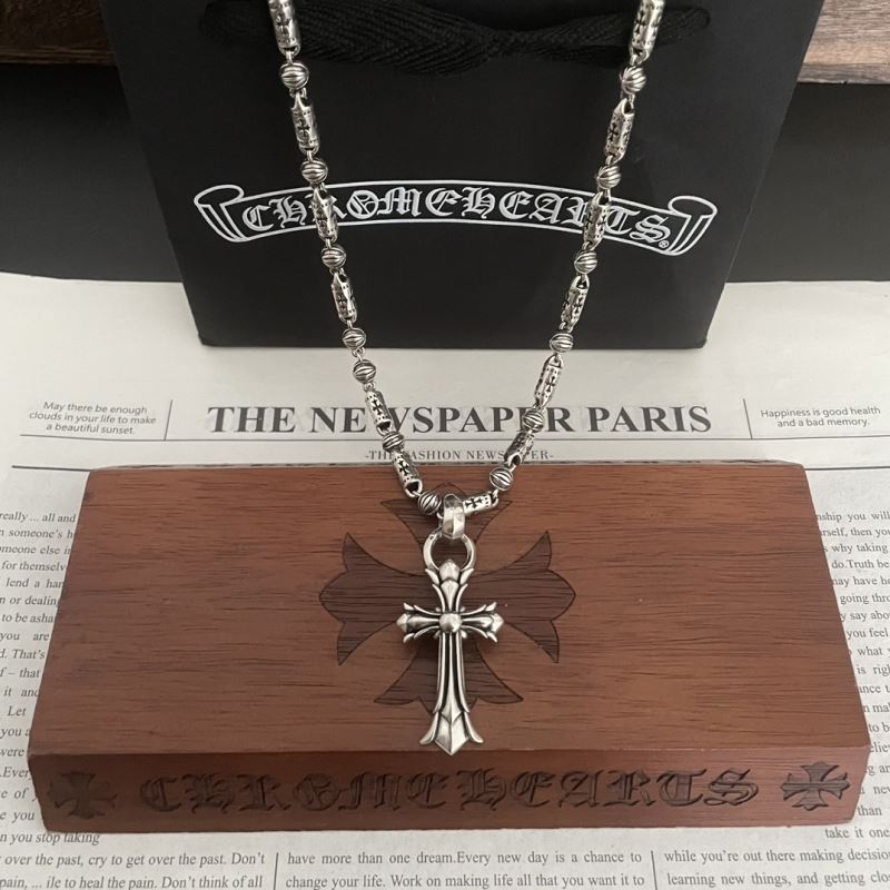 Ch**me He**ts necklaces